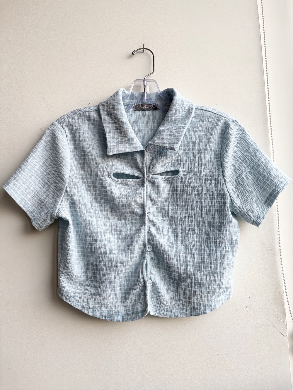 Rochelle’s Boutique Light Blue Button Front Crop Top Sz Large Women’s